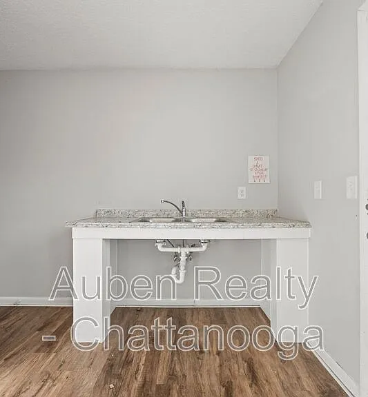200 Eveningside Dr #4 — Photo 21