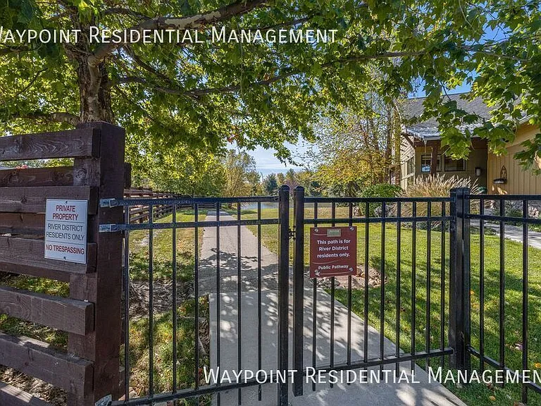 1415 E Lone Creek Dr — Photo 49
