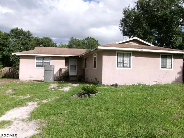 902 Poinsettia Ave, Lehigh Acres, FL 33972