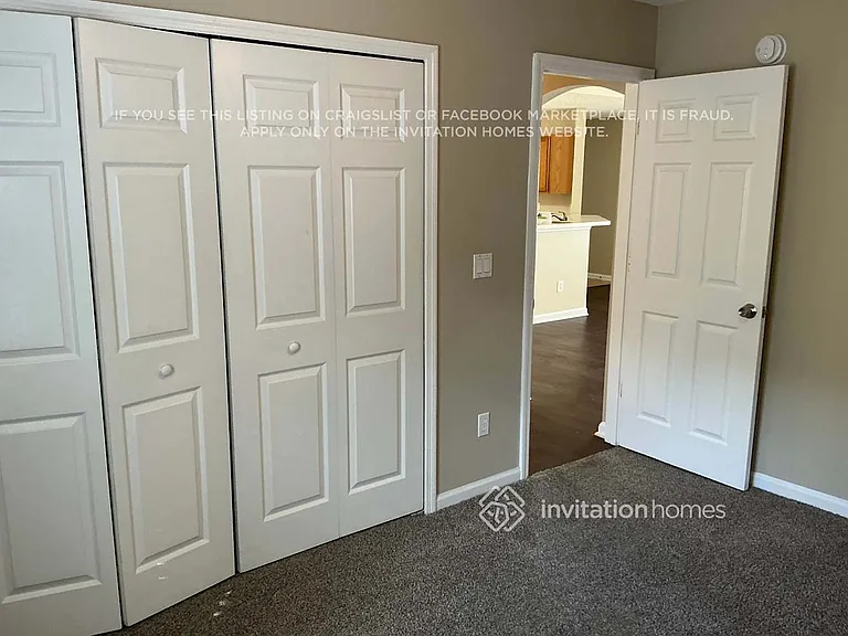 1916 E Lymington Way — Photo 15
