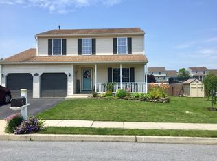 15 Primrose Ln, Reading, PA 19608