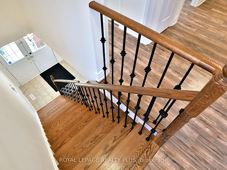 3877 Stardust Dr — Photo 28