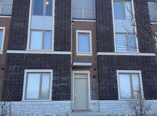 90 Honeycrisp Cres #365, Vaughan, ON L4K 0N7