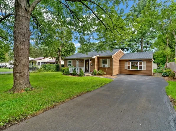 157 Verda Ave, North Syracuse, NY 13212