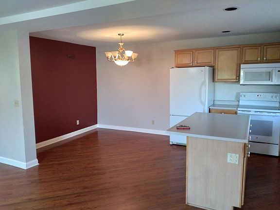 2nd image of 1725 E 3rd St APT A