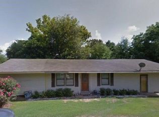 301 Sycamore St, Pineland, TX 75968