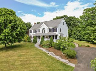 22 Bunker Hill Dr, Londonderry, NH 03053