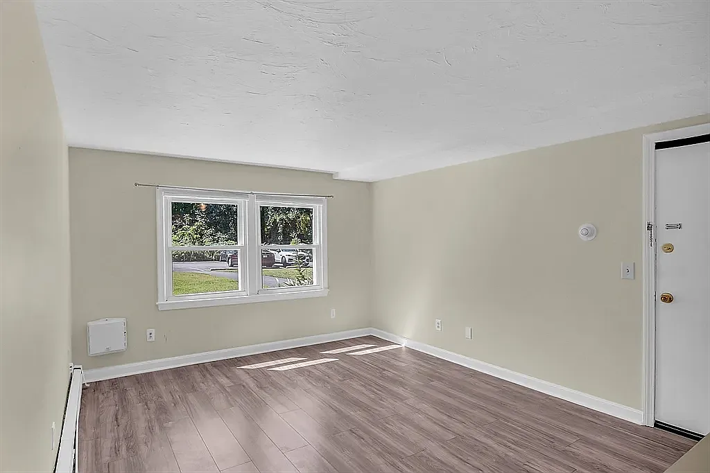 2 bed, 603 sqft, $2,000 — Photo 3