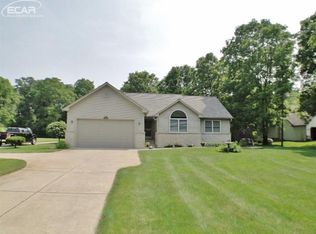 3434 Old Creek Dr, Holly, MI
