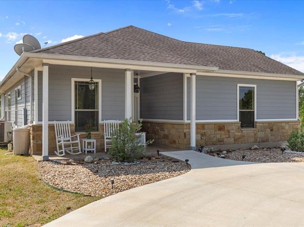 111 Angus Ln, Bastrop, TX 78602