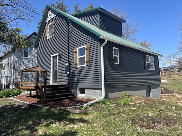 701 W Madison St, Knoxville, IA 50138