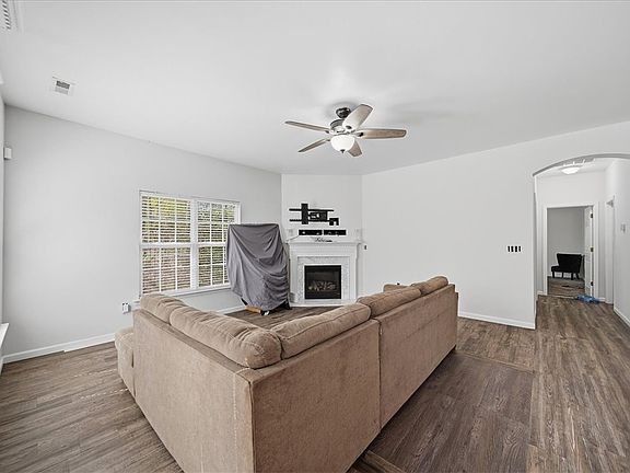 4th image of 508 Fieldgate Ct
