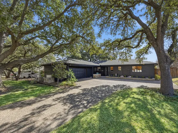 6409 Dakar Rd W, Fort Worth, TX 76116