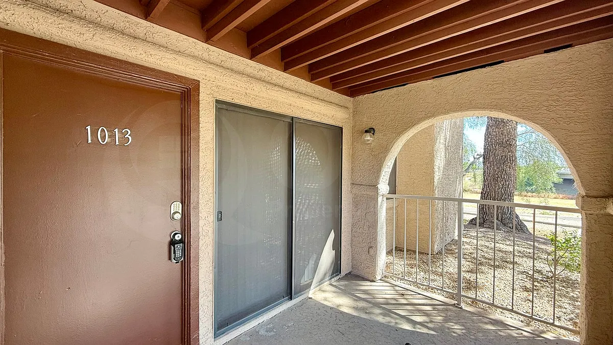 5757 W Eugie Ave — Photo 1