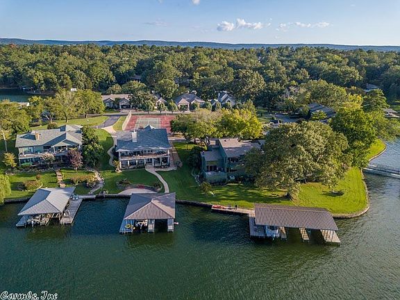 4th image of 117 Long Island Dr #7&8