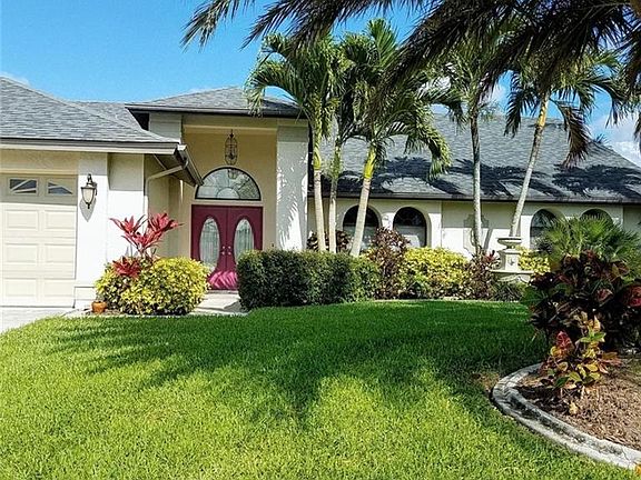 3rd image of 4925 SW 25th Pl