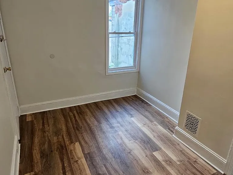 2519 N Lawrence St — Photo 5