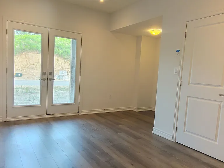 120 Court Dr #65 — Photo 20