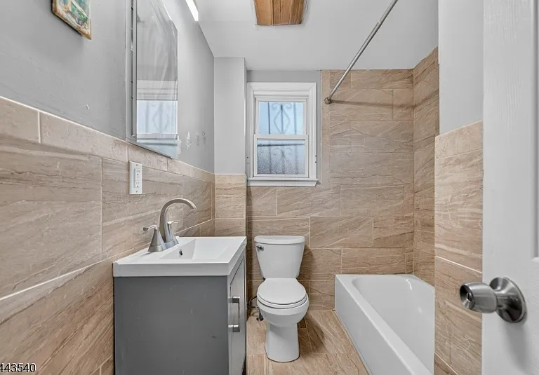 437 7th Ave #L1 — Photo 6