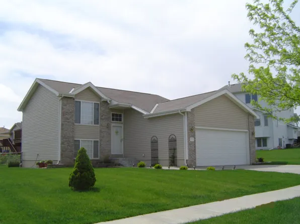 421 W Chanceler Dr, Lincoln, NE 68521