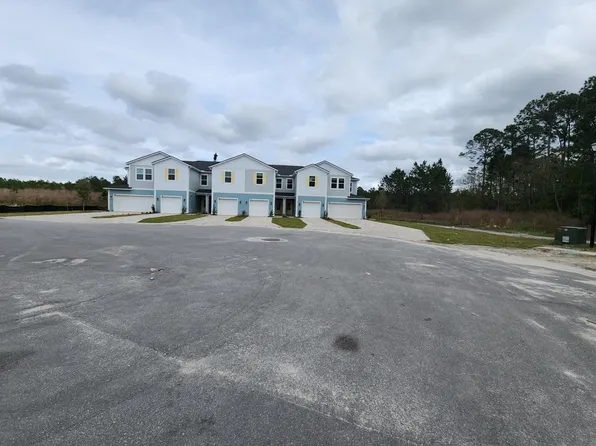 555 Brandon Lakes Dr, Saint Augustine, FL 32092