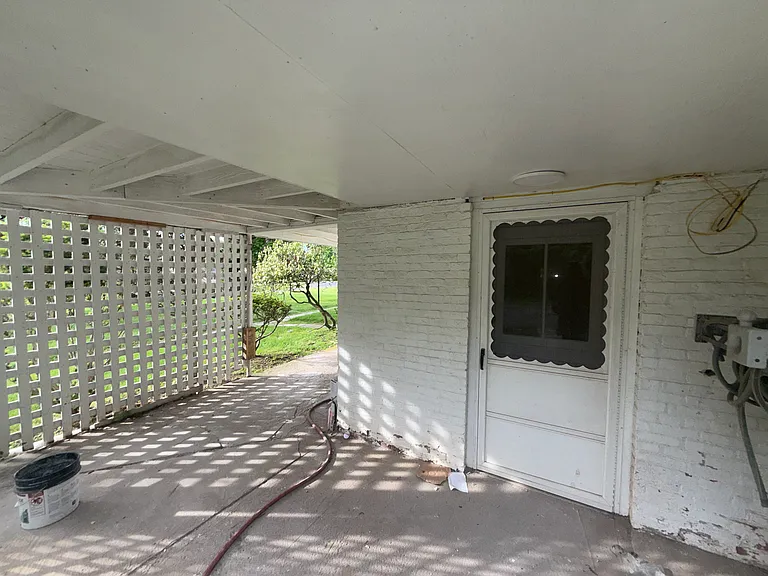 412 Gravel Pond Rd #8 — Photo 3