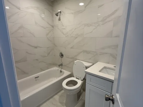 (undisclosed Address), Far Rockaway, NY 11691
