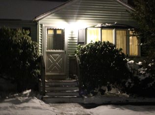 32 Samoset Rd, Woburn, MA 01801