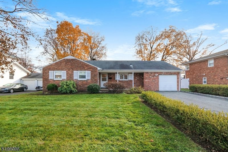 112 W Clay Ave, Roselle Park, NJ 07204 Zillow