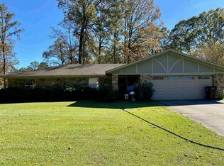104 Dogwood Dr, Crossett, AR 71635