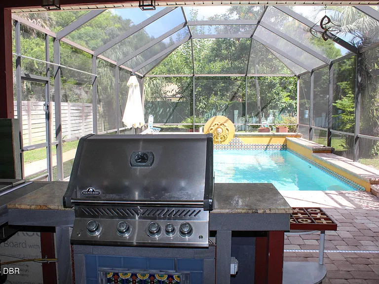 100 Peterson Ct — Photo 12