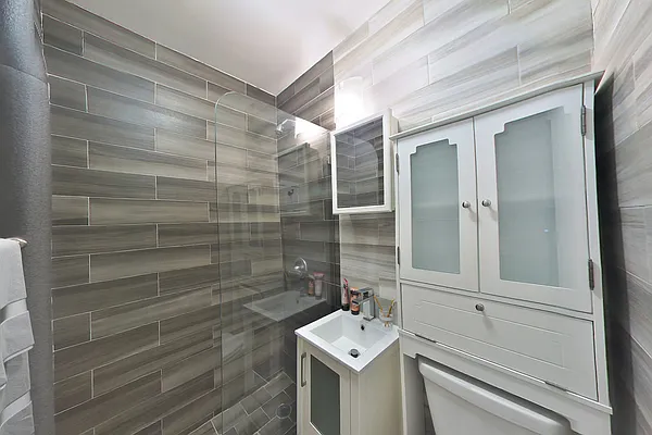 Rented by Platinum Properties | media 13