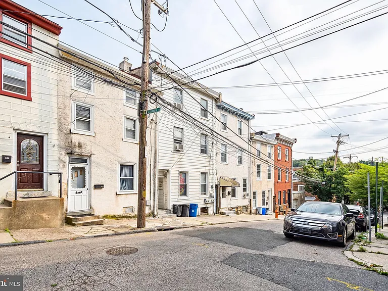 129 Gay St #1 — Photo 4