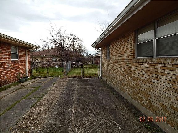 3rd image of 4409-11 Shalimar Dr