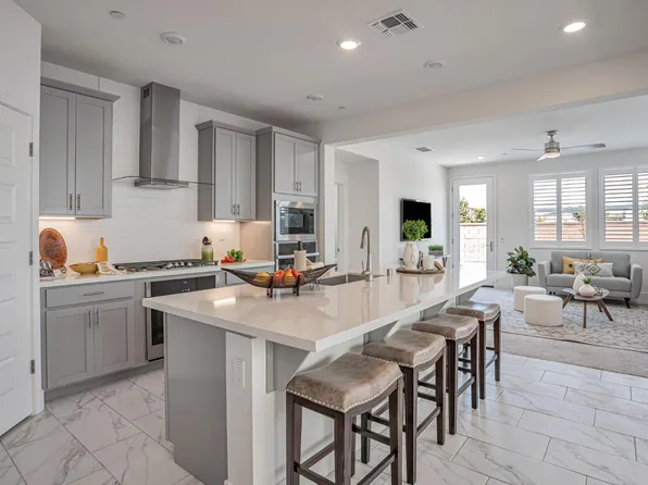 7073 Starburst Ln, Roseville, CA 95747