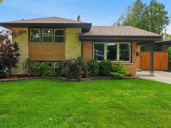 1434 Heidorn Ave, Westchester, IL 60154