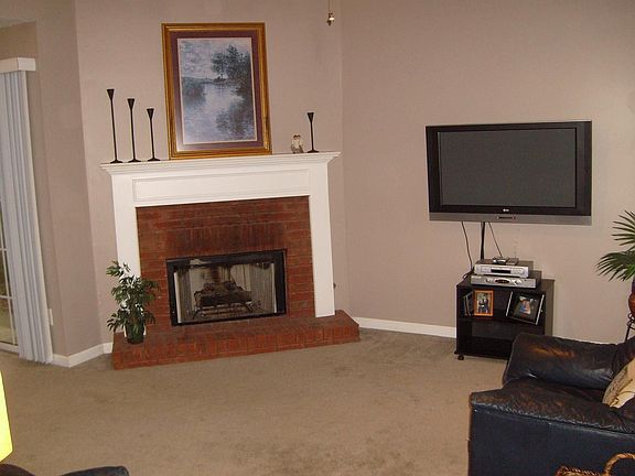 Living Room w/Vaulted Ceiling