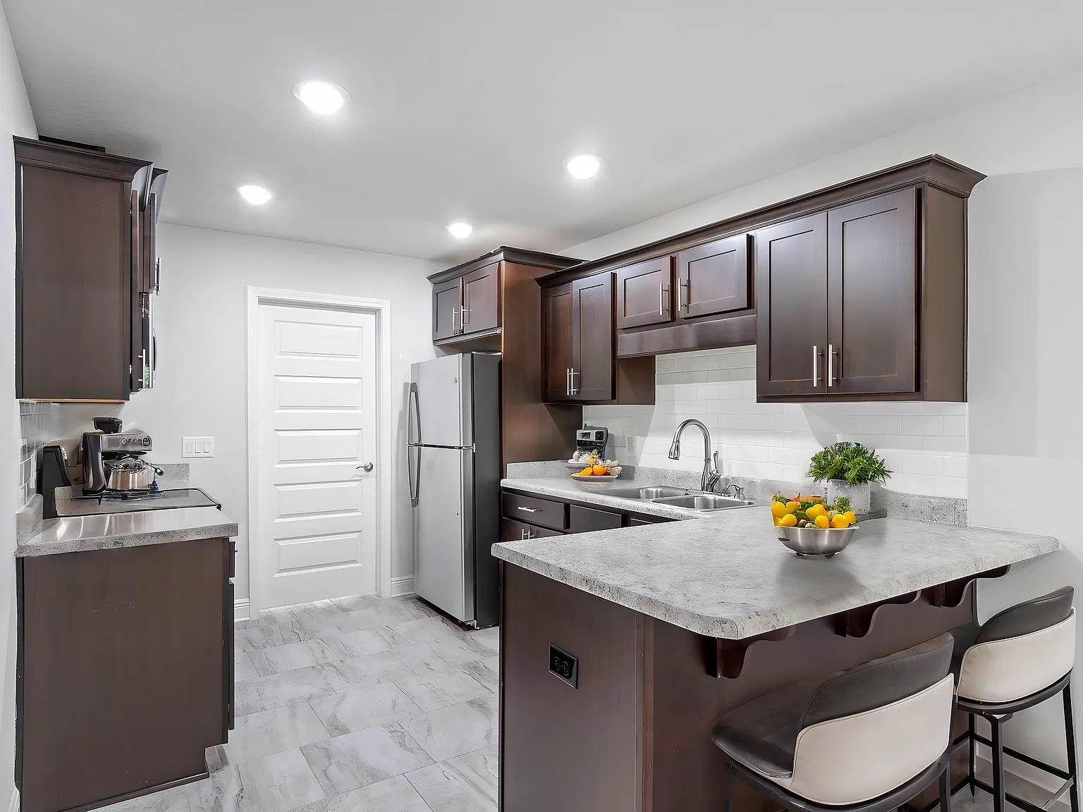 8079 Ira Dr — Photo 3