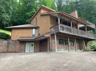 367 N Rice Rd, Banner, KY 41603