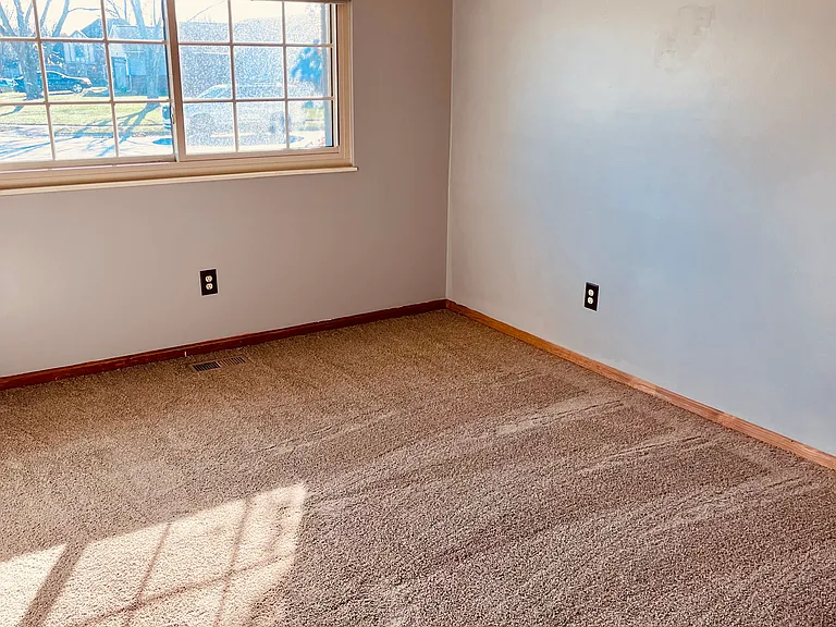 240 Bayberry Dr — Photo 8