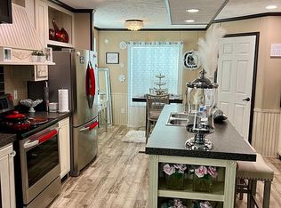 1402 Grambling St, New Iberia, LA 70560