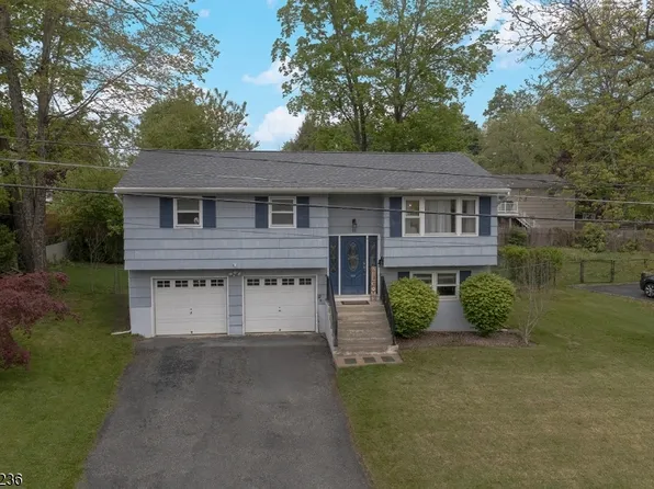 10 Birch Dr, Newton Town, NJ 07860