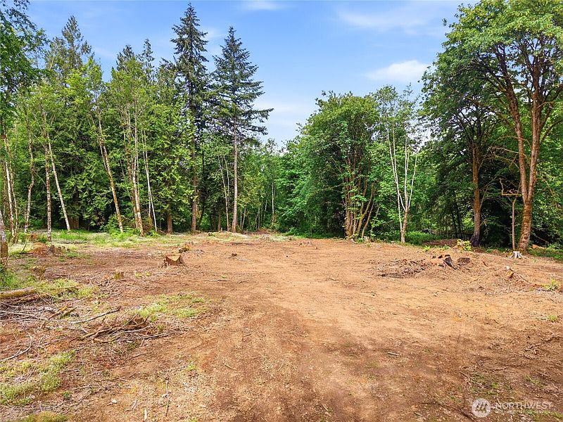 2nd image of 210 Vermillion Road
