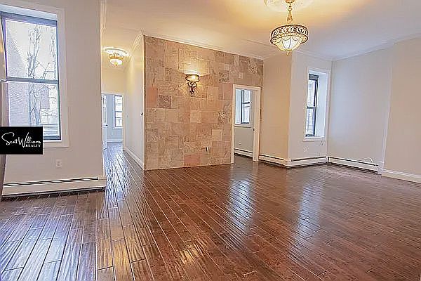 1st image of 731 Mac Donough St #2