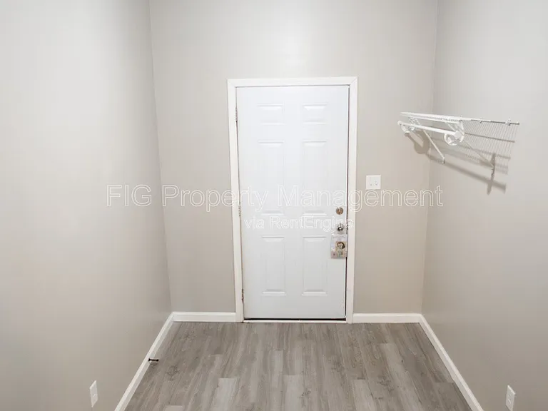 2453 E 5th Ave #2 — Photo 5