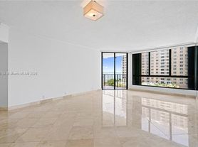 520 Brickell Key Dr