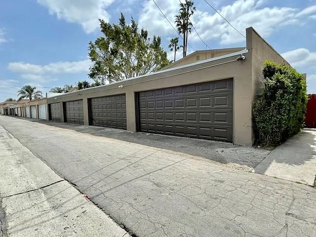 1835 W Crestwood Ln #H10 — Photo 11