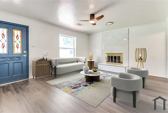 3 bed, 1550 sqft, $2,400 — Photo 4