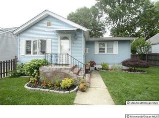 60 Bay Ave, Middletown, NJ 07748