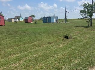 591 E Red Snapper Dr, Palacios, TX 77465